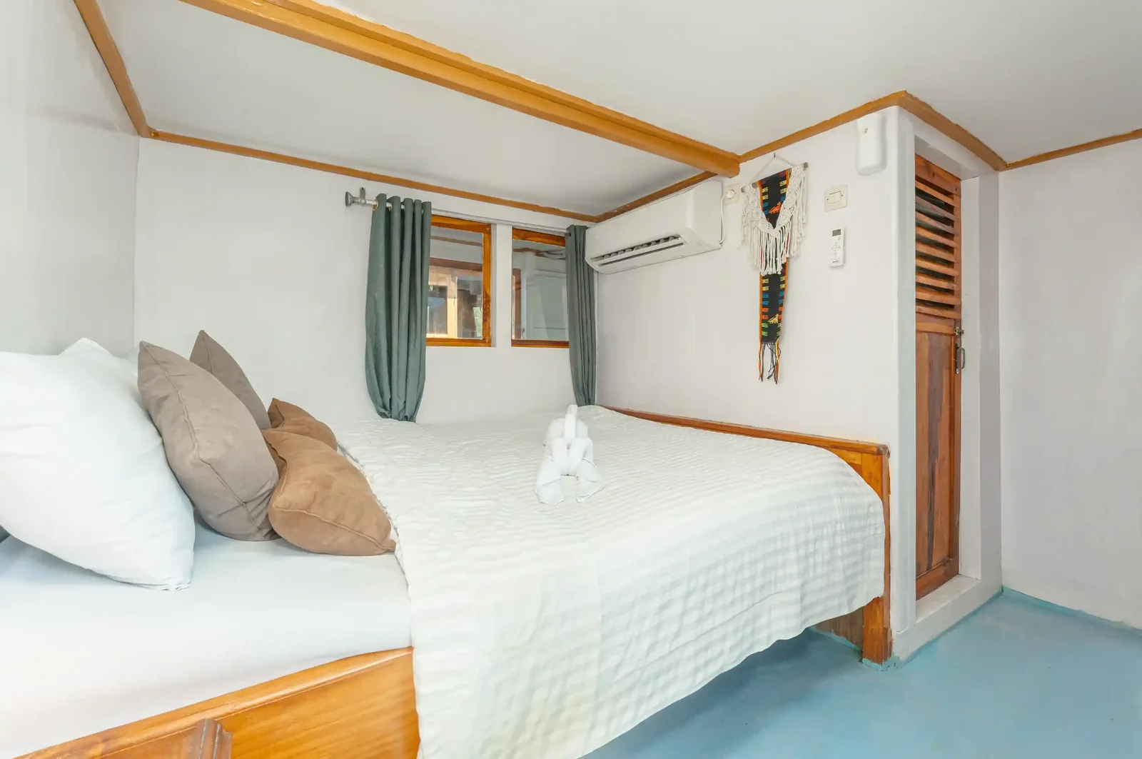 Deluxe Cabin
