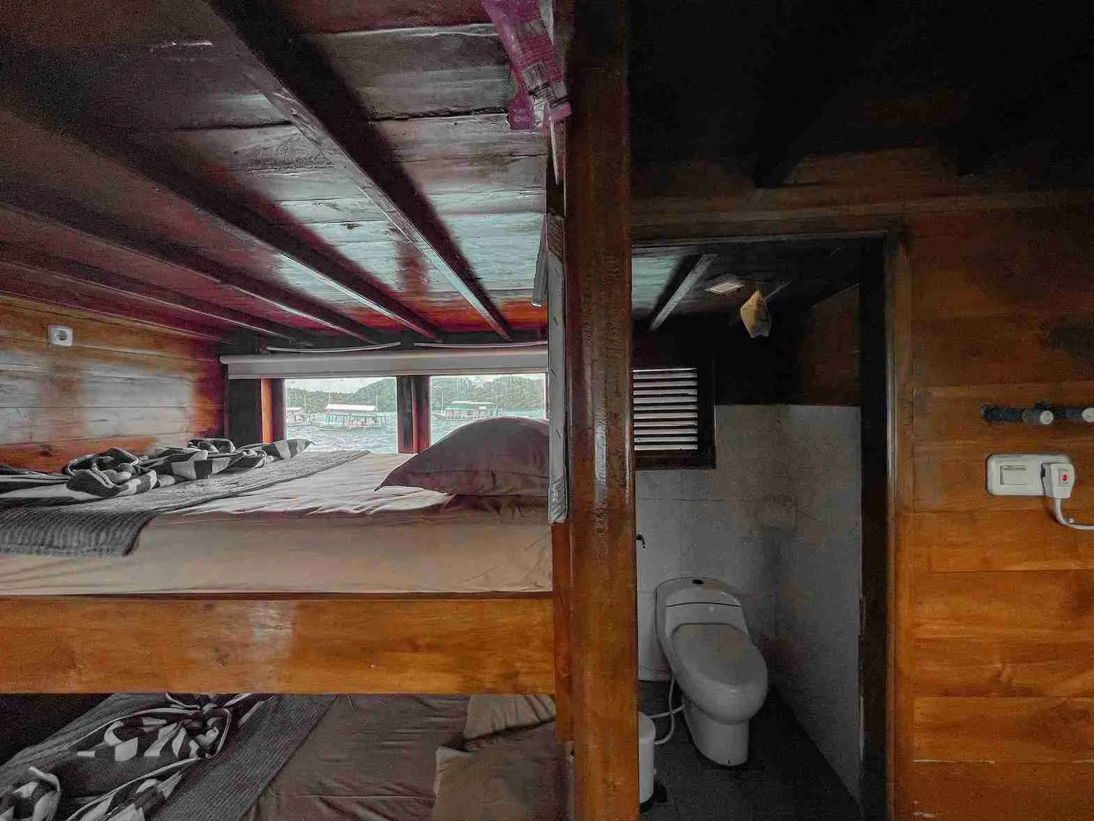 Private Cabin 2