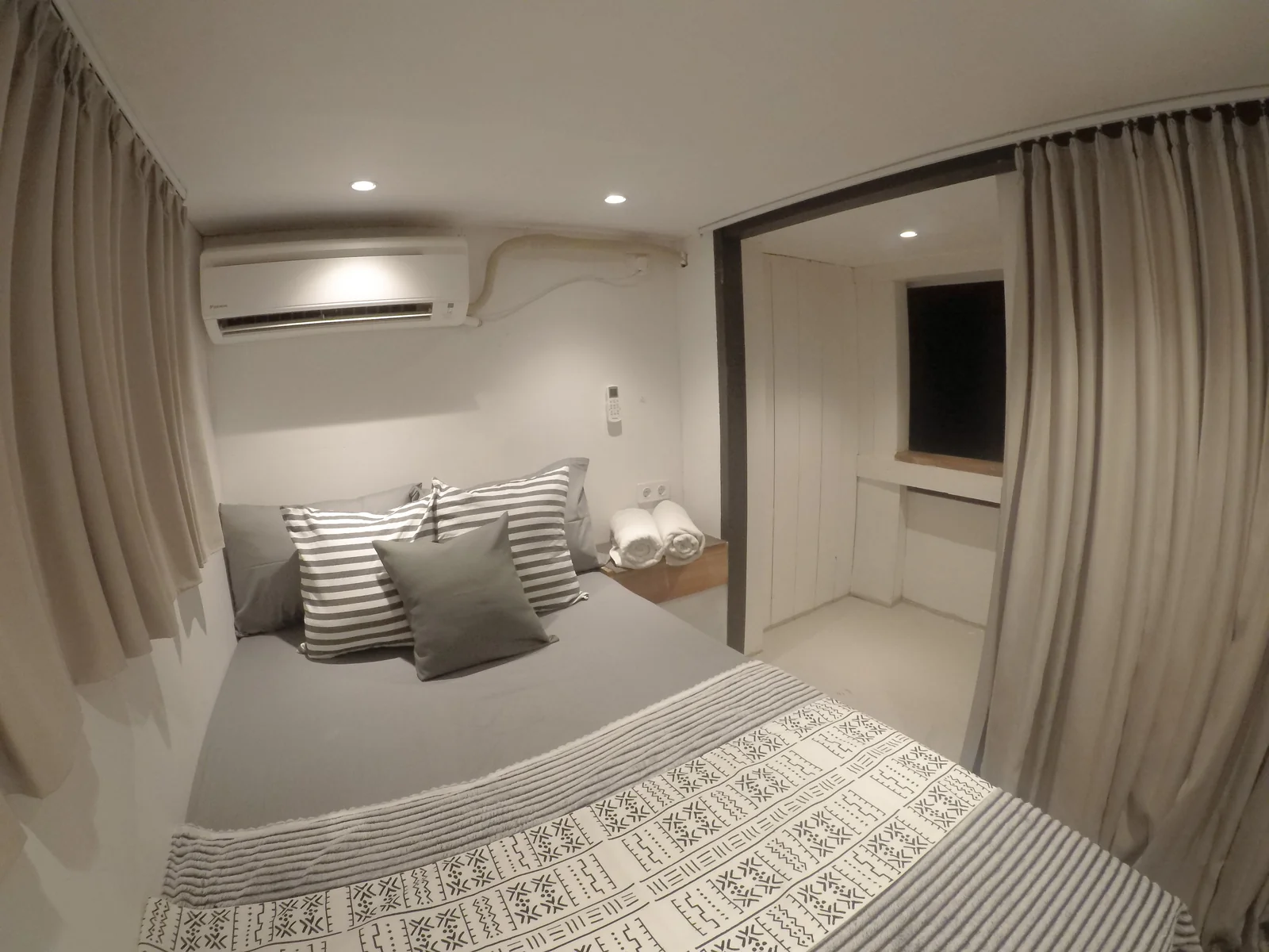 Padar Cabin