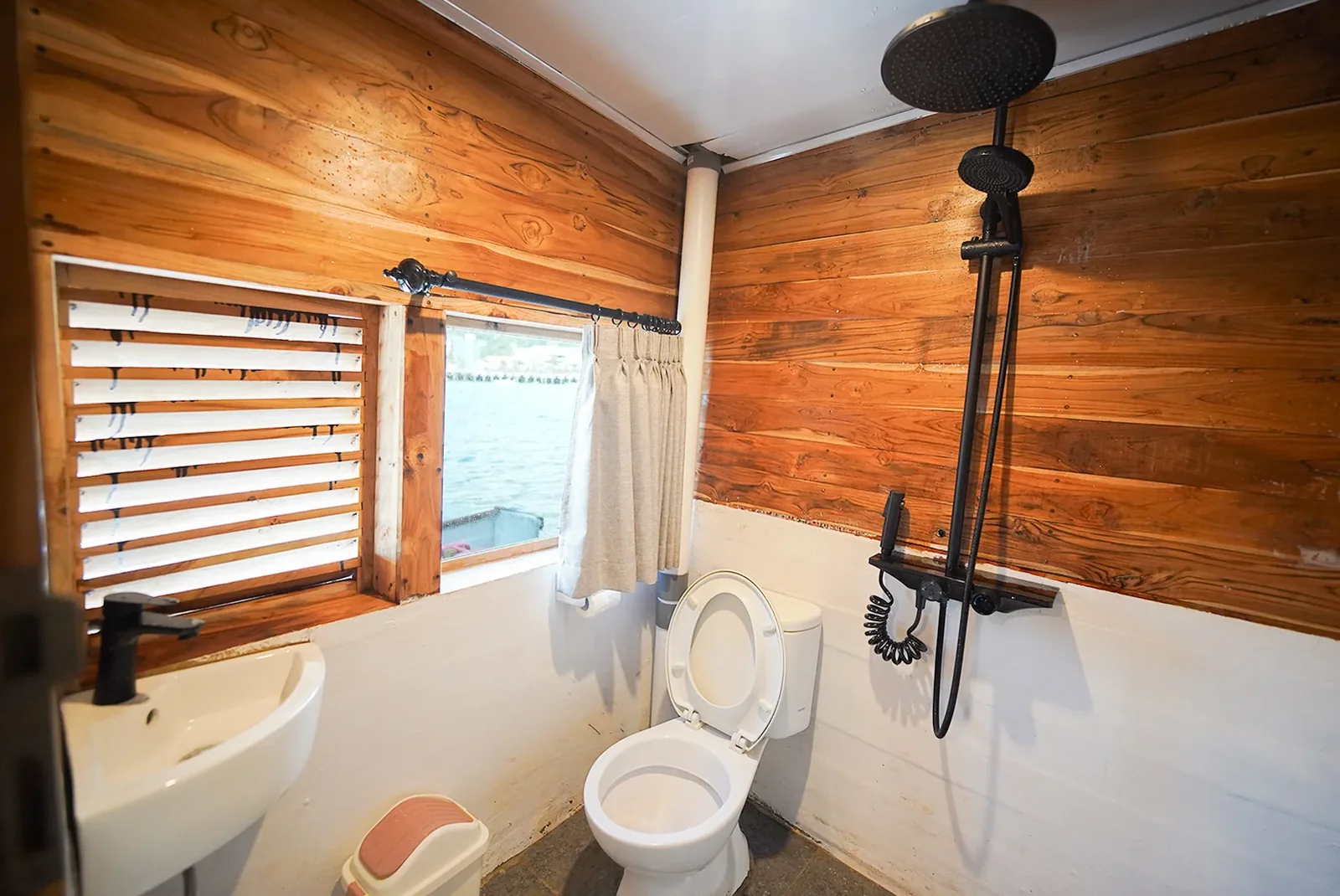 Deluxe Cabin