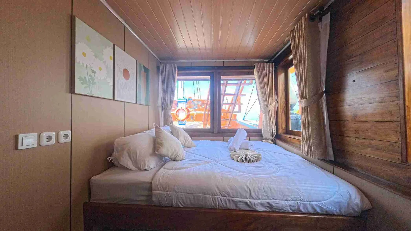 Premier Cabin
