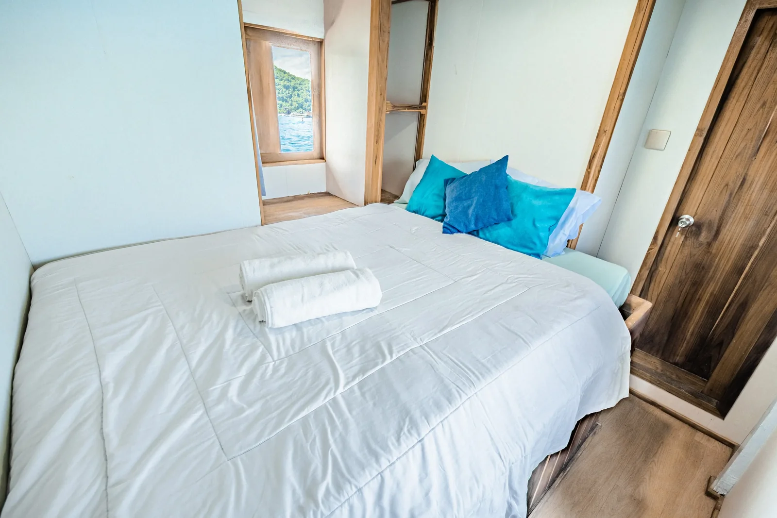 Private Cabin 2