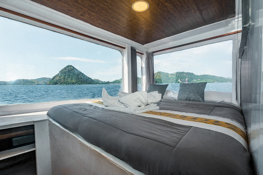 Private Cabin 4