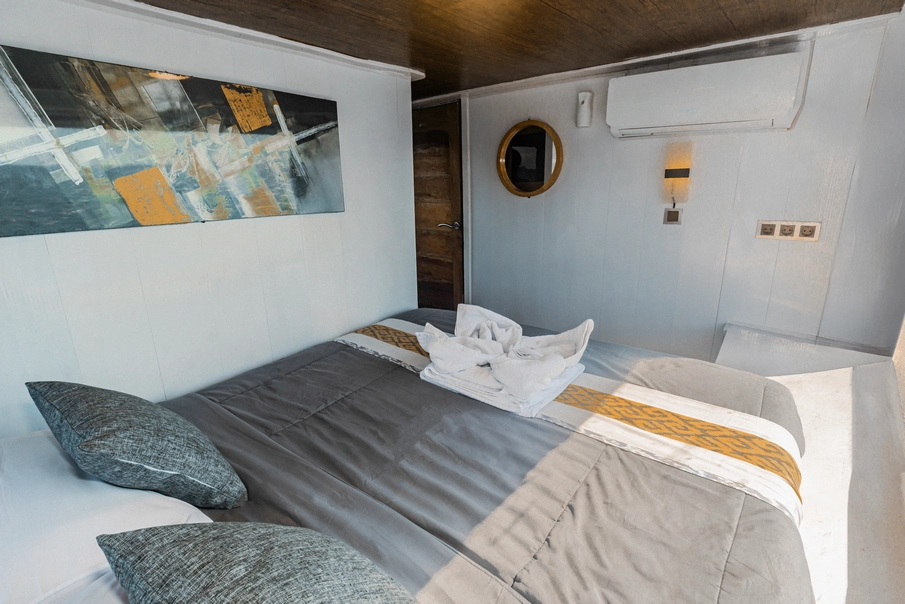 Private Cabin 4