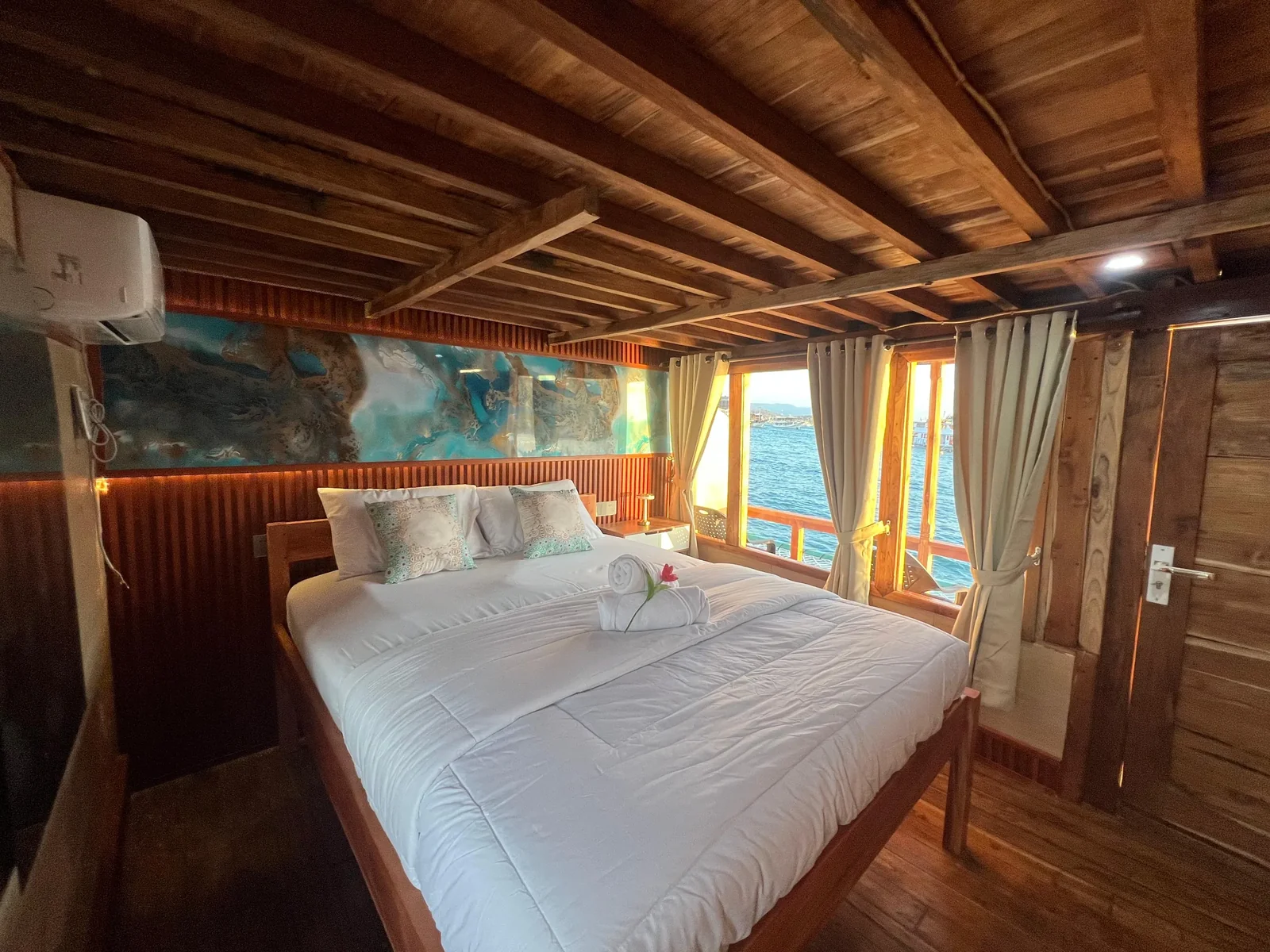 Private Cabin