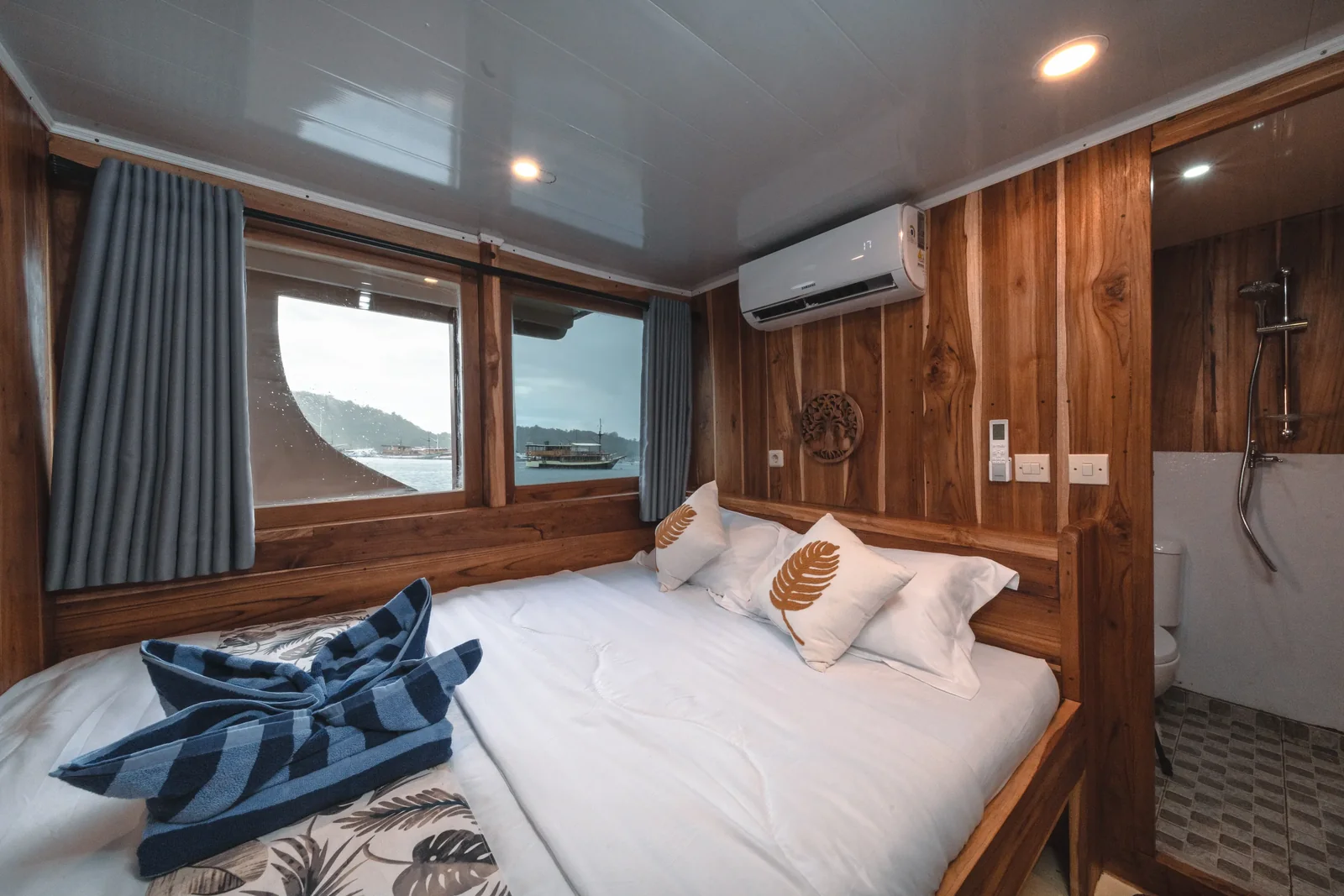 Deluxe Cabin 2