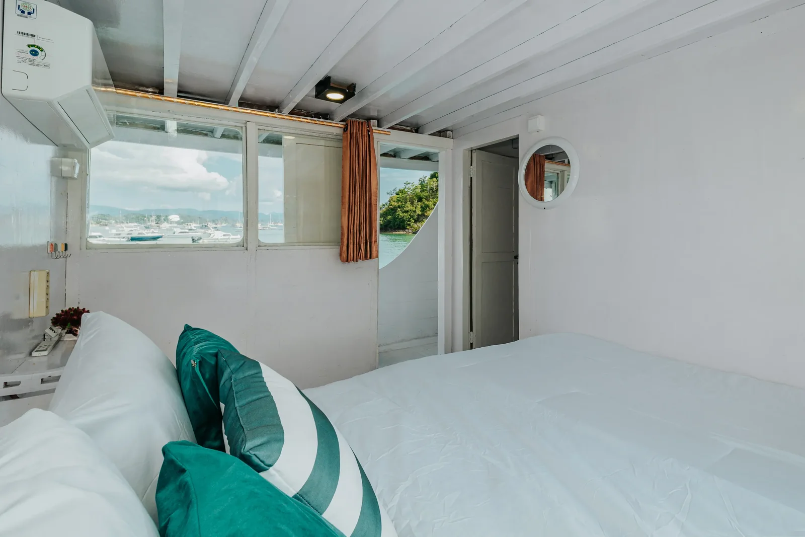 Private Cabin 1