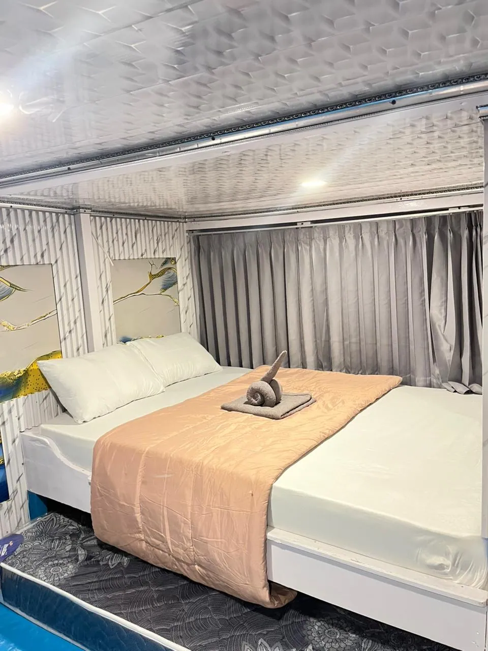 Private Cabin