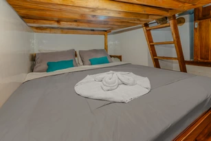 Shared Cabin 2