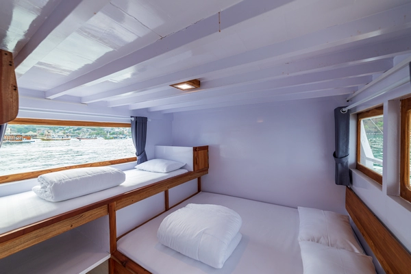 Triple Cabin 2