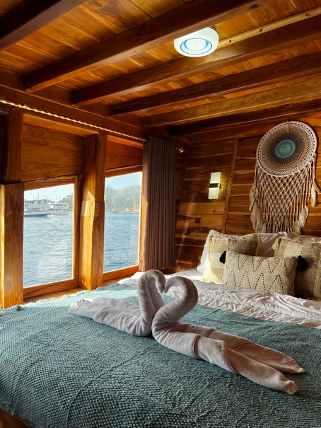 Deluxe Cabin 2
