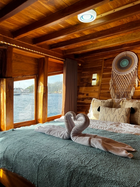 Deluxe Cabin 2