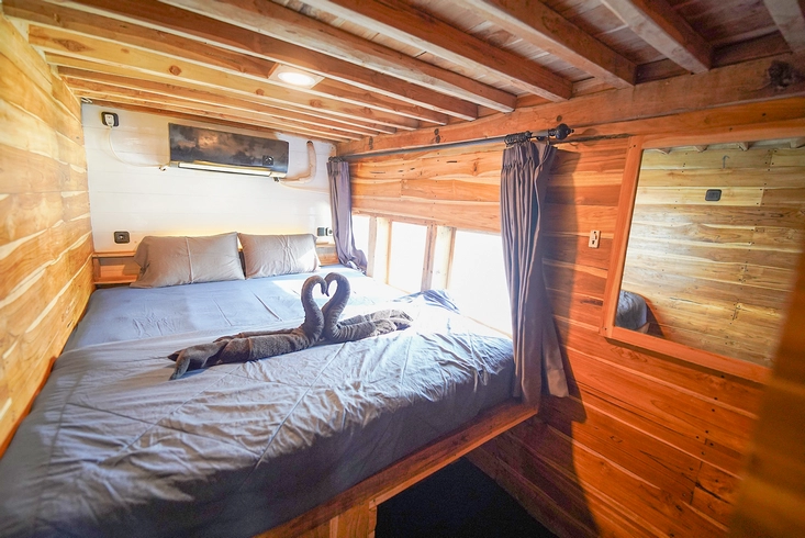 Signature Cabin 2